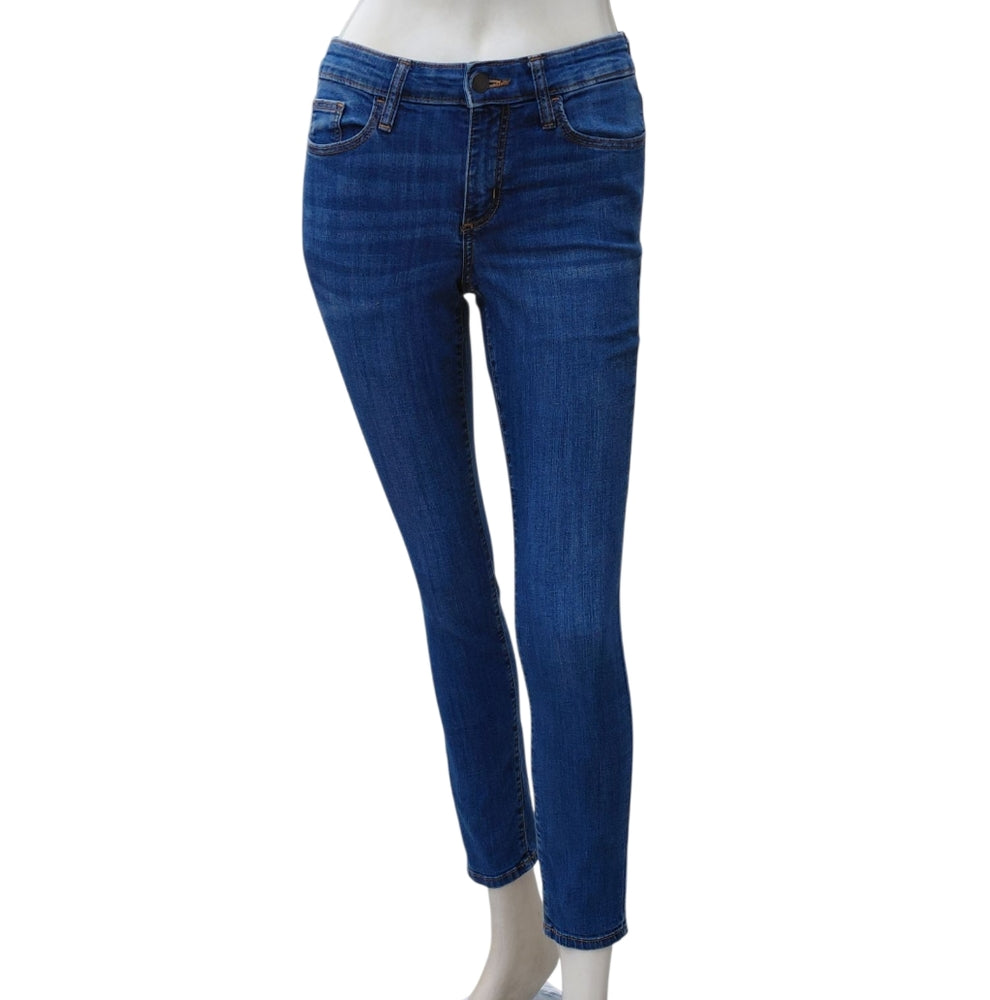 8117....Universal Thread Skinny Jeans Size 00/24R, 8" Rise