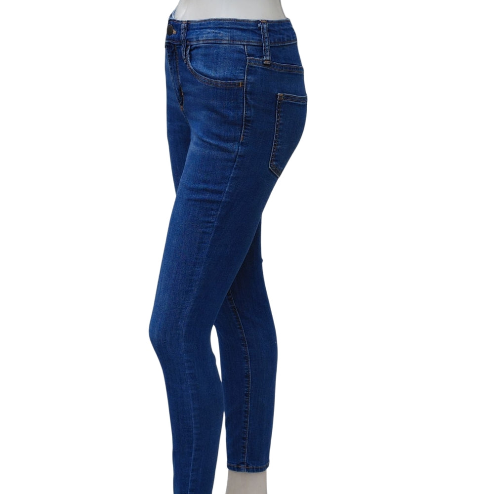8117....Universal Thread Skinny Jeans Size 00/24R, 8" Rise