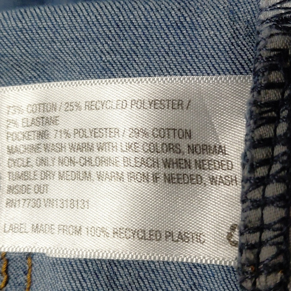 8117....Universal Thread Skinny Jeans Size 00/24R, 8" Rise