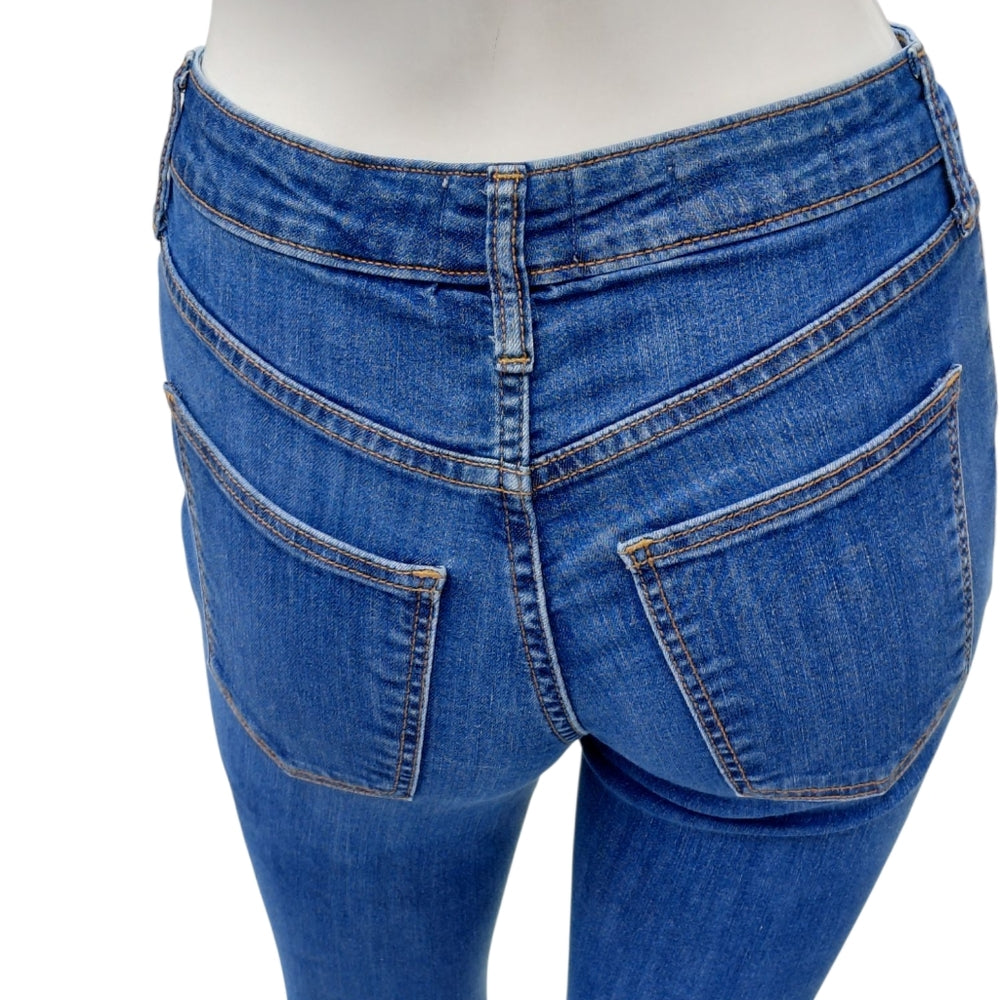 8117....Universal Thread Skinny Jeans Size 00/24R, 8" Rise