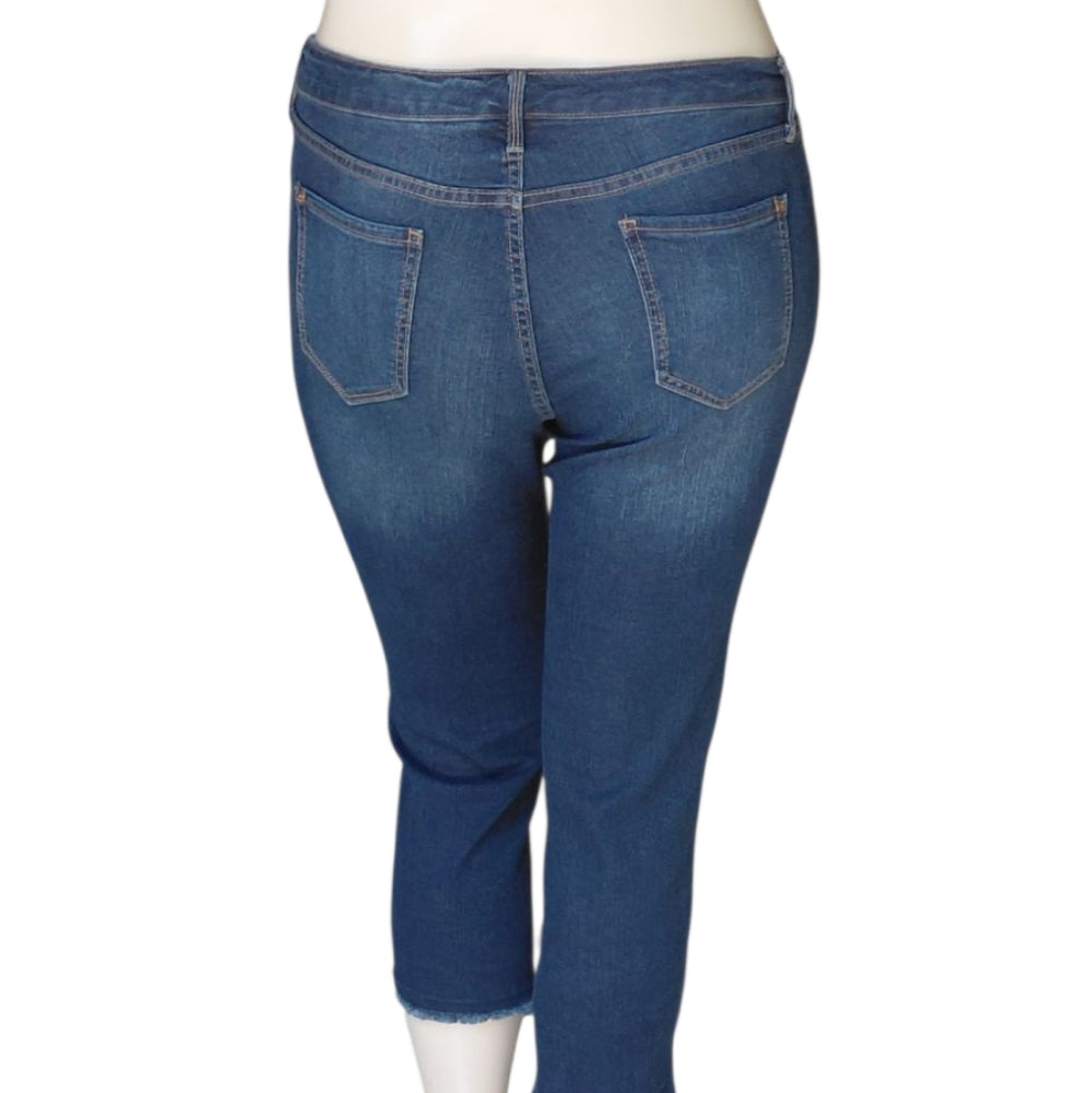 64183...Nine West Chrystie Capri Jeans Size 12, W30" 22"Inseam  9"Rise