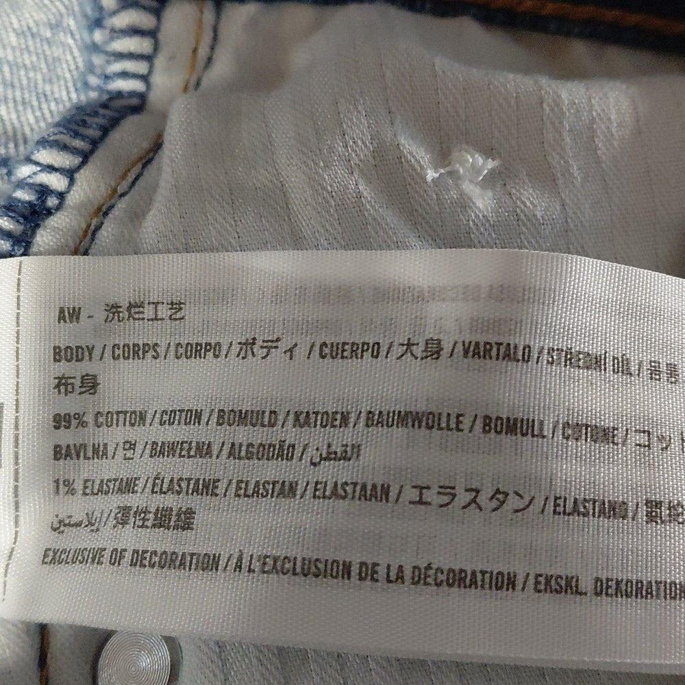 9002...Abercromie & Fitch Straight Leg Jeans Size 28/6S, 11"Rise