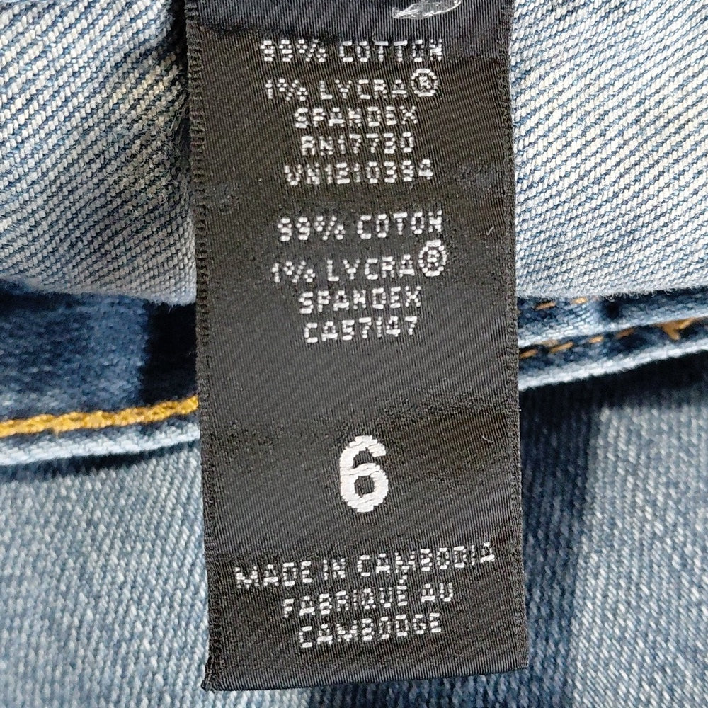 7001834.. Preowned Mossimo Premium Straight Leg Jeans Size 6, W30" 26"Inseam  9"Rise