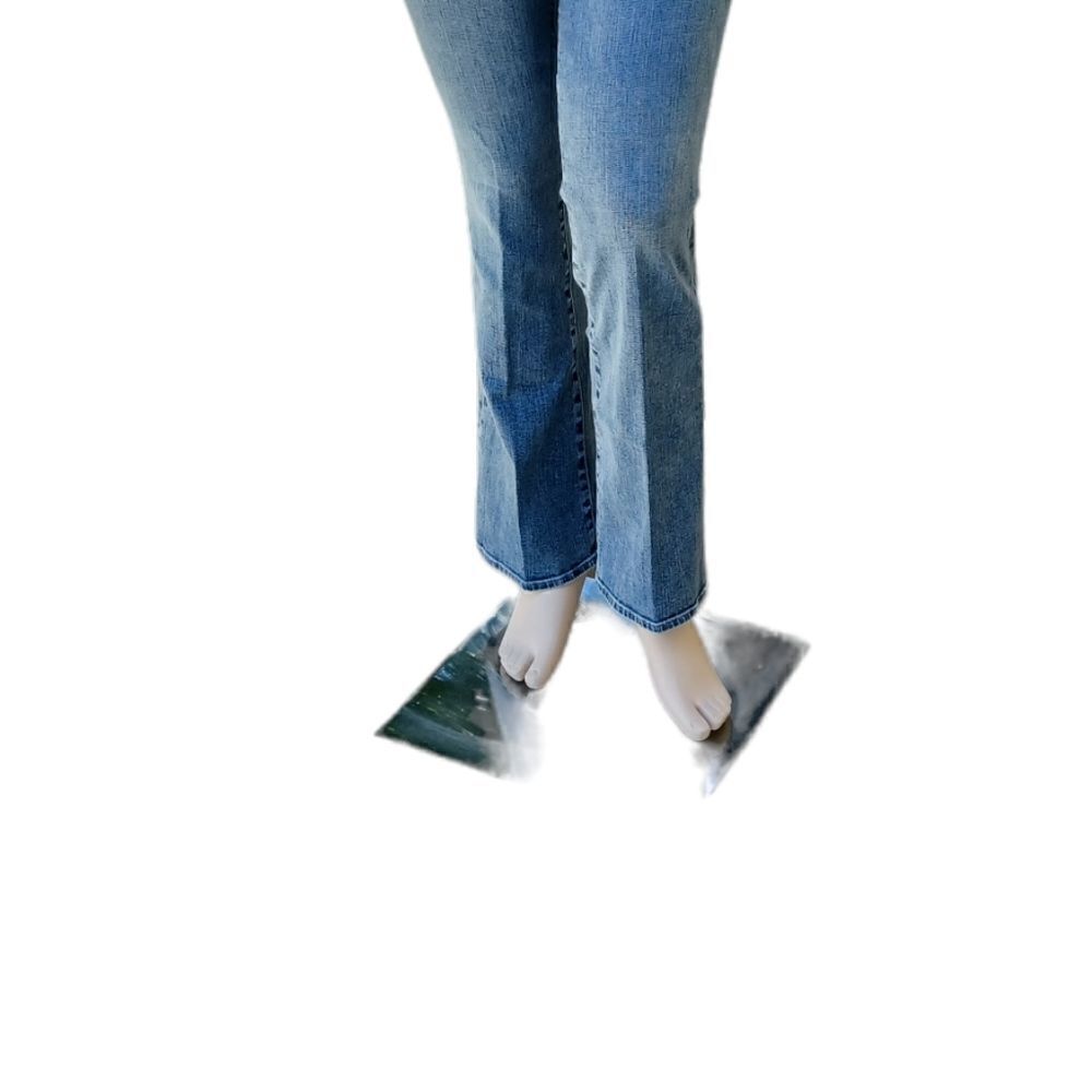 615627....J. Brand Sallie Mid Rise Bootcut Size 28, 30"Inseam 8 1/2"