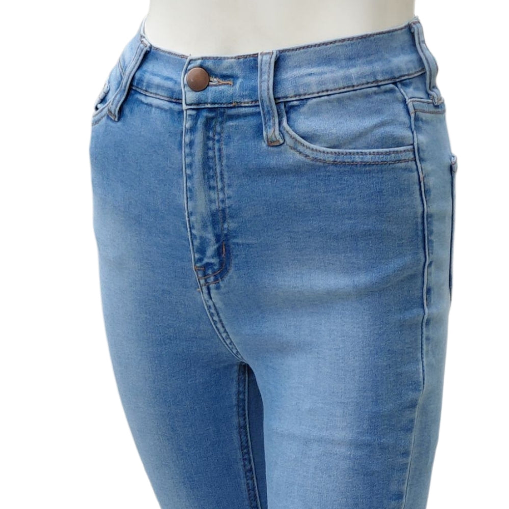 8124....Fashion Nova Skinny Jeans Size 3,  W20" 28"Inseam 10"Rise