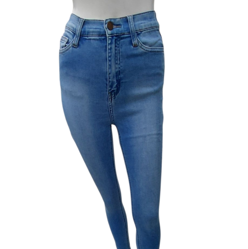 8124....Fashion Nova Skinny Jeans Size 3,  W20" 28"Inseam 10"Rise