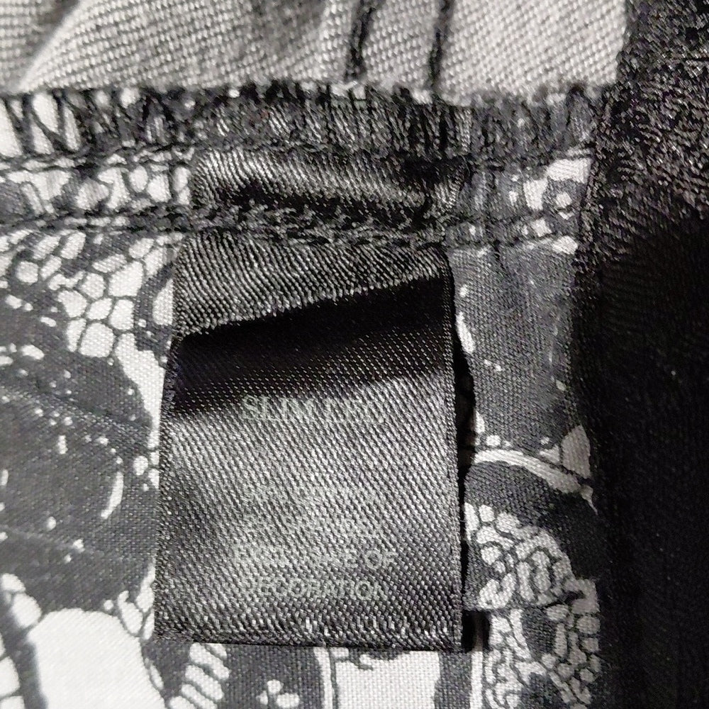 50445....White House Black Market Bootcut 10S, W32" 29"Inseam 8" Rise