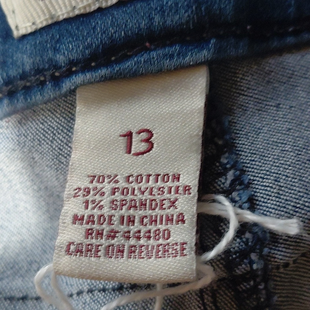 685546....Mudd Skinny Jeans Size 11, W32" 28"Inseam  10"Rise