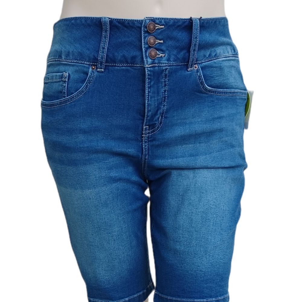 6157..Royalty Bermuda Shorts, Slim Sleek Size 12, W33" 10 1/2"Inseam 12"Rise