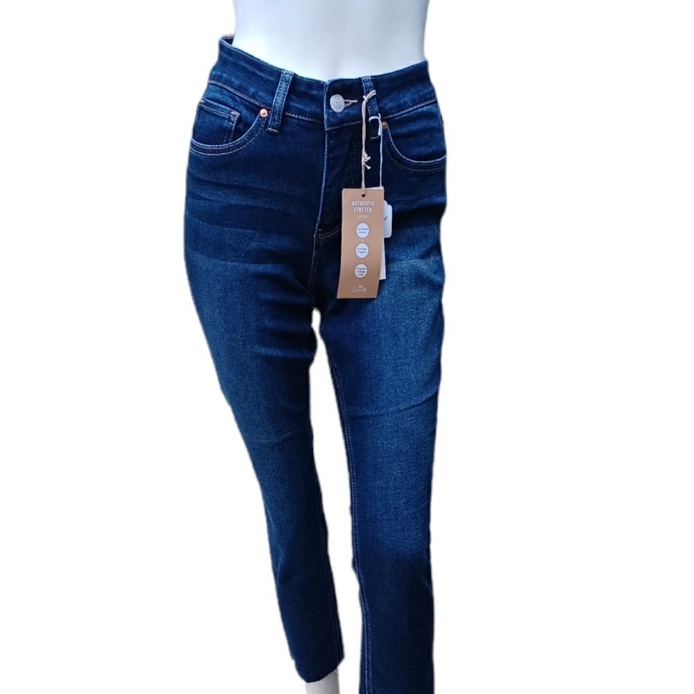 5353...Royalty for me High Rise Jeans Size 4P, W24"  24"Inseam  8 1/2"Rise