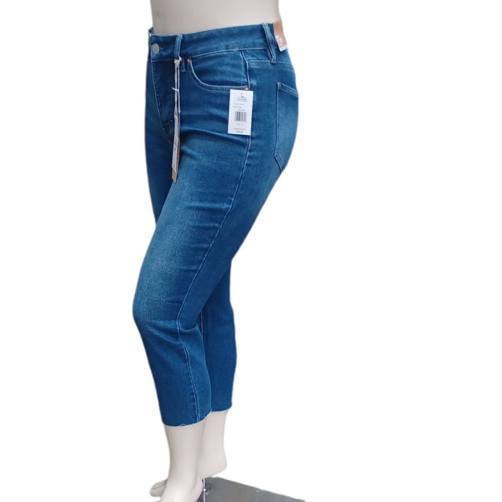 4162....Royalty for me Straight Leg Jeans Size 12P, W28" 23"Inseam 10"Rise
