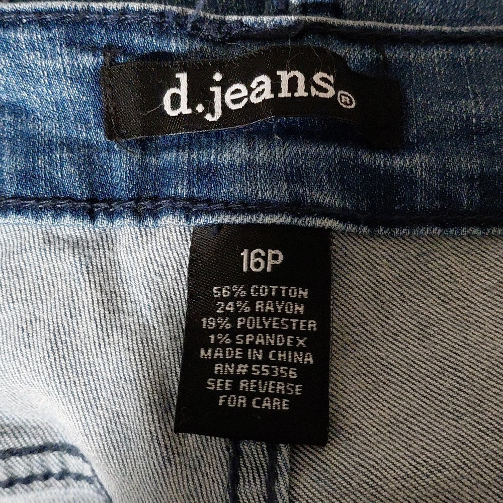 614330...d.Jeans High Waist Crop flare Jeans Size 16P, W33"  24"Inseam  11"Rise