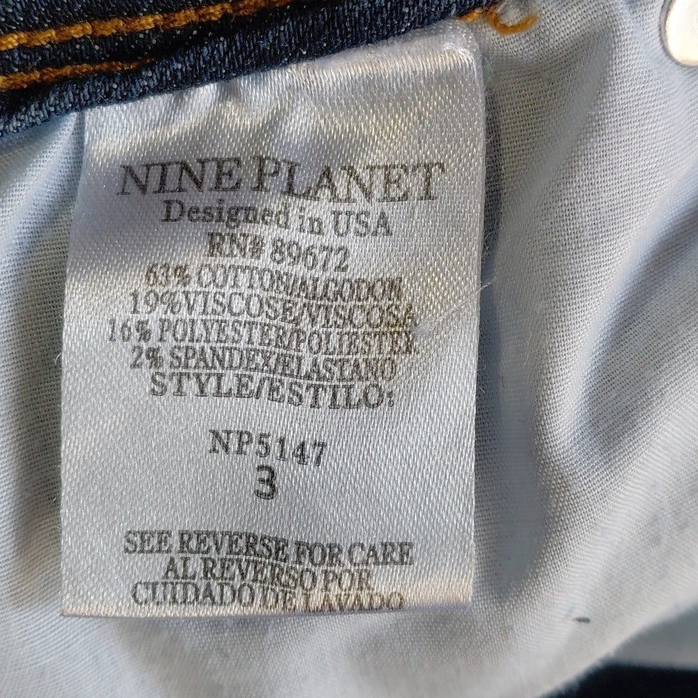 8134.....Women's Nine Planet Skinny Jeans Size 3, W25"  26"Inseam  8 1/2"Rise