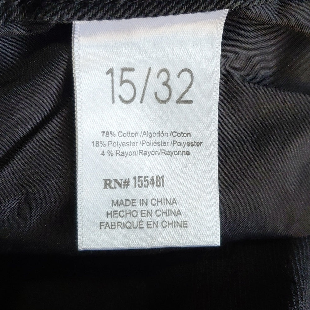 616023.....Simple Society Straight leg Jeans, 26"Inseam 12"Rise