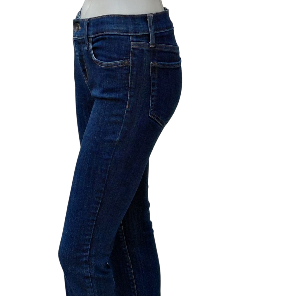 42295....Slim Straight Jeans Size 4, W26" 30"Inseam  8"Rise