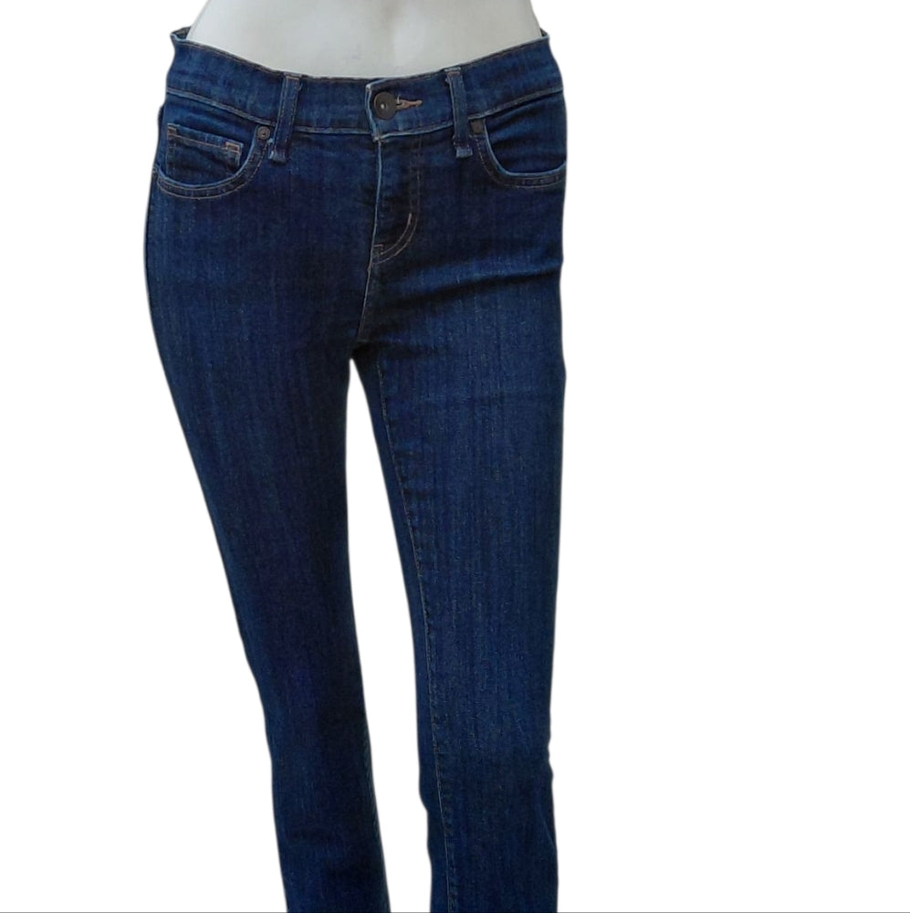 42295....Slim Straight Jeans Size 4, W26" 30"Inseam  8"Rise