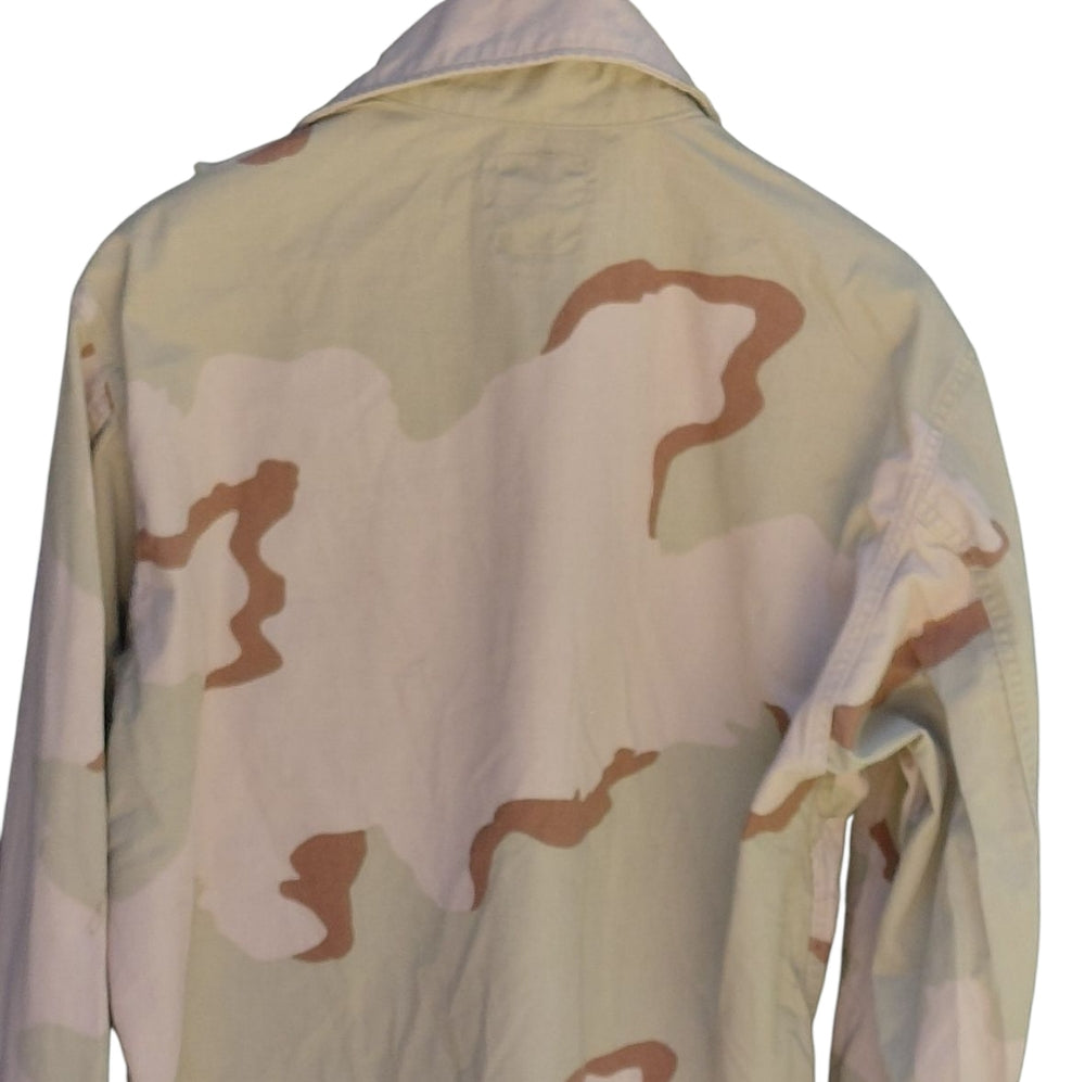 8207.....Men's Desert Camouflage Pattern 3 Color Combat Jacket Size Large Long