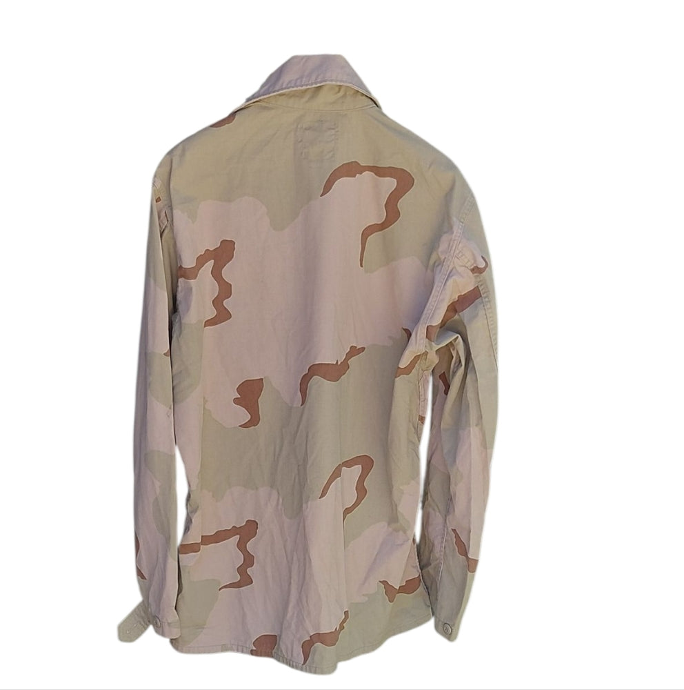 8207.....Men's Desert Camouflage Pattern 3 Color Combat Jacket Size Large Long