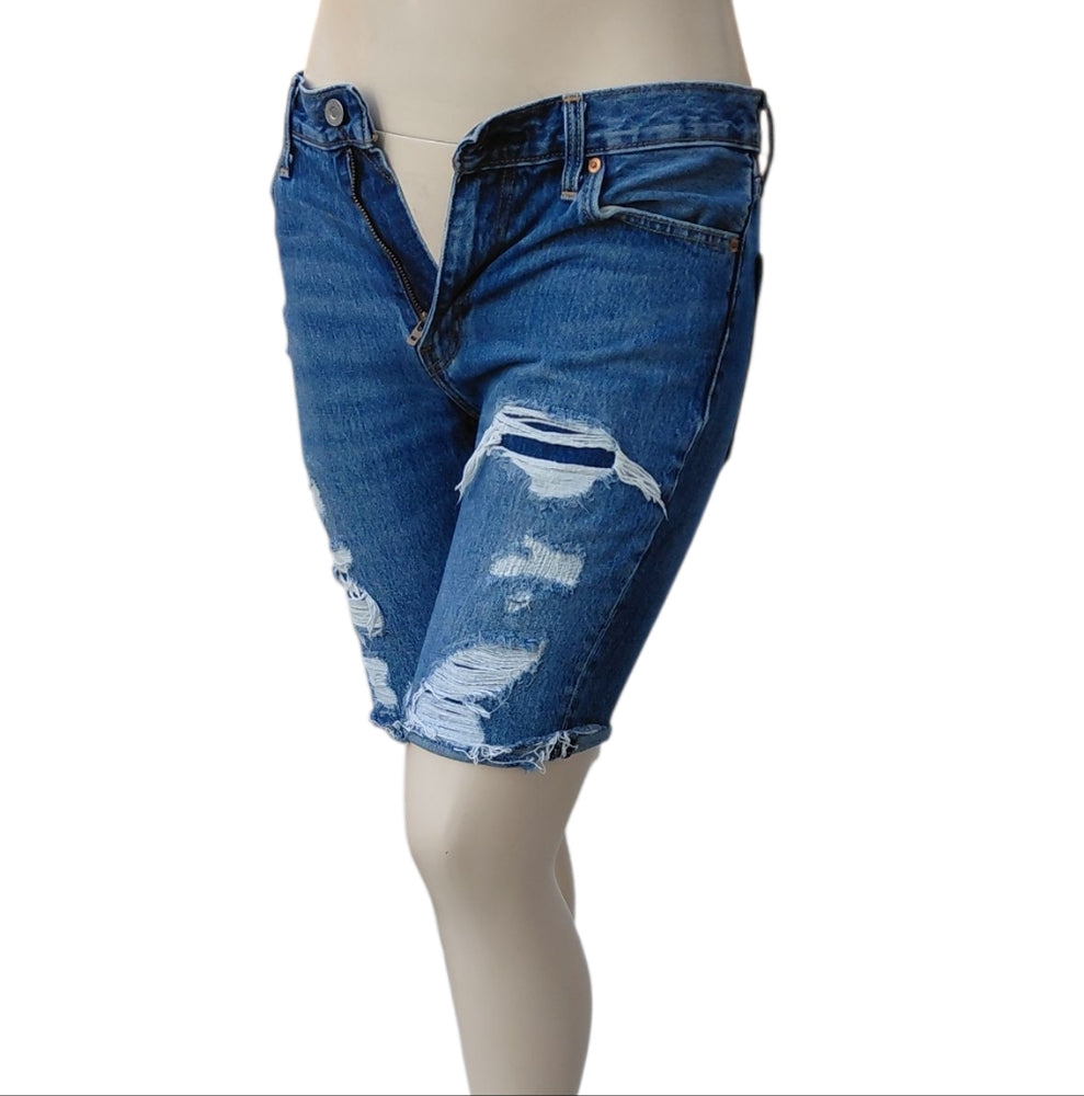8229...Distressed Levis Blue Denim Women Shorts Size W33