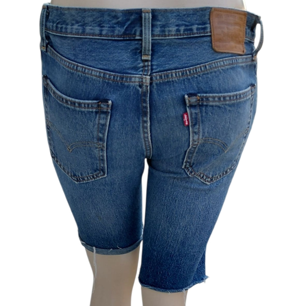 8229...Distressed Levis Blue Denim Women Shorts Size W33