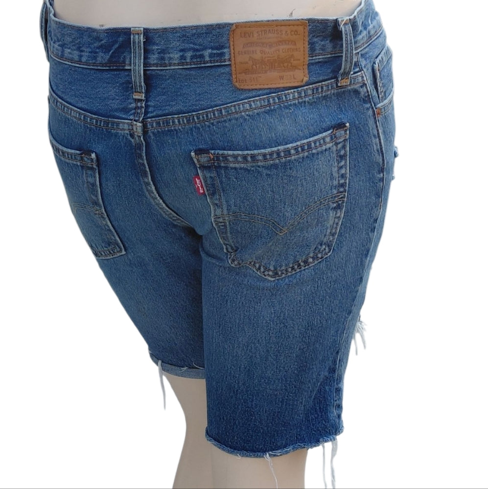8229...Distressed Levis Blue Denim Women Shorts Size W33