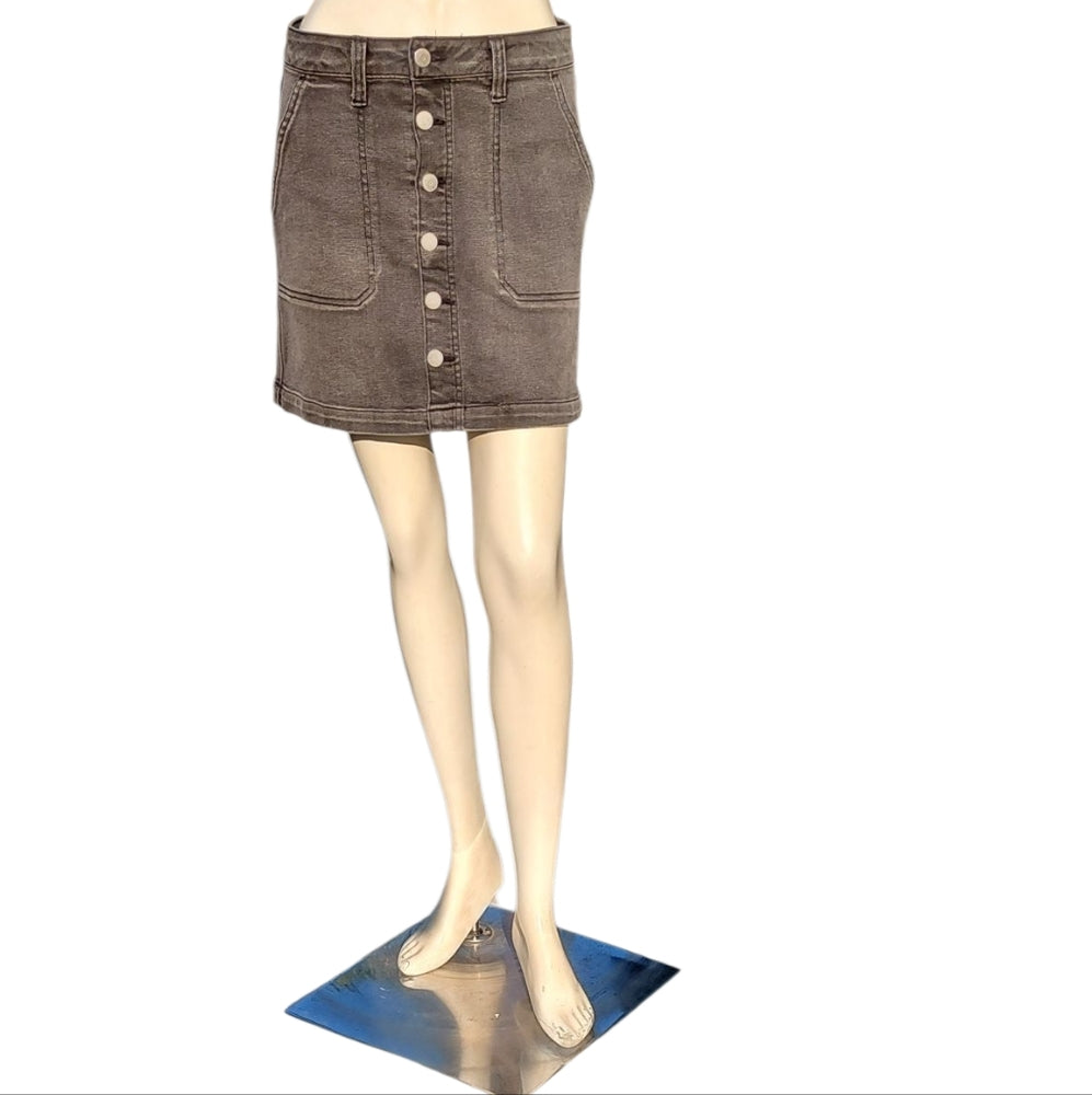 8231....Cat&Jack Gray Button-Front Denim Skirt Size XL (14) Waist 28", 14"Rise