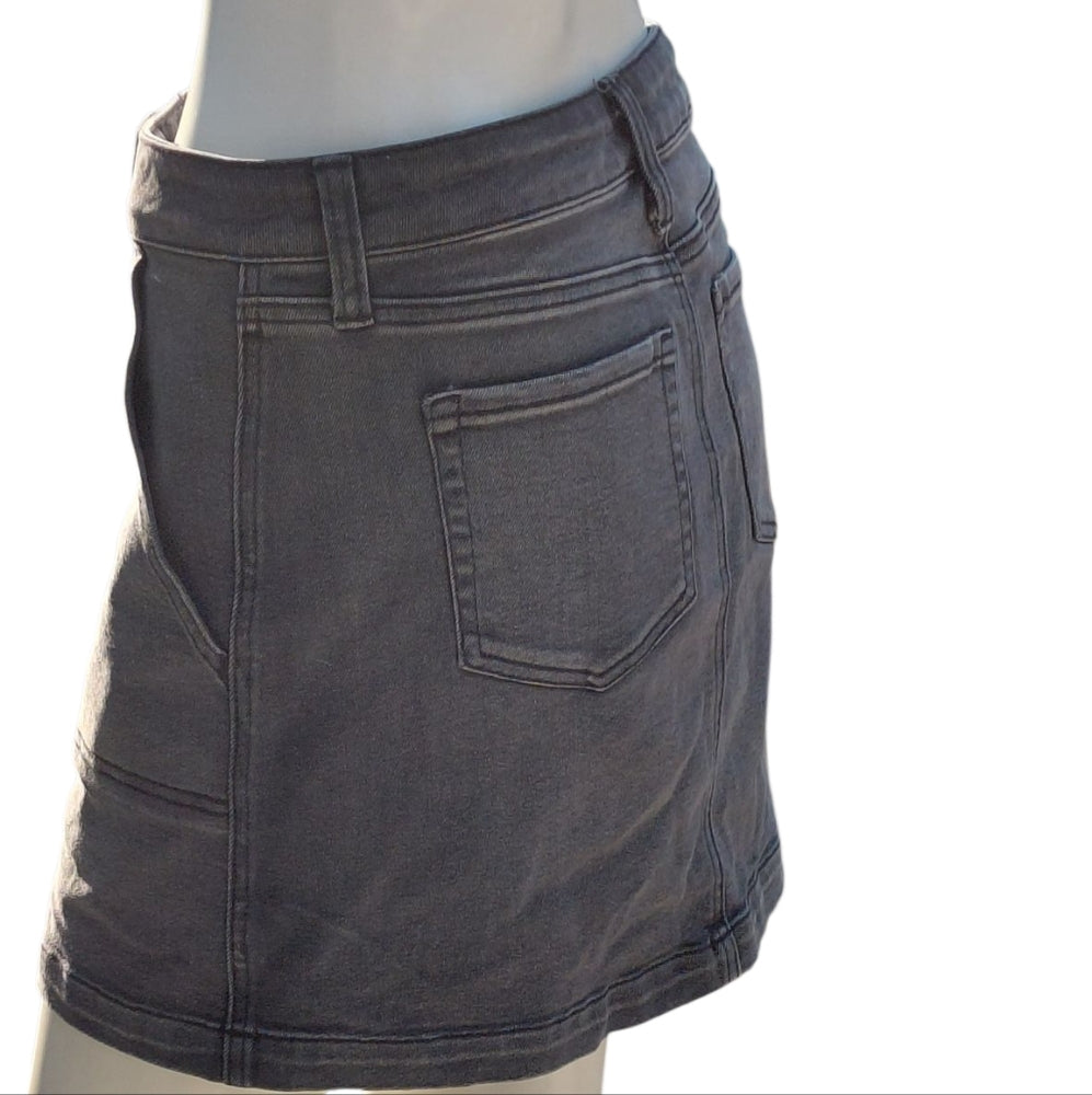 8231....Cat&Jack Gray Button-Front Denim Skirt Size XL (14) Waist 28", 14"Rise