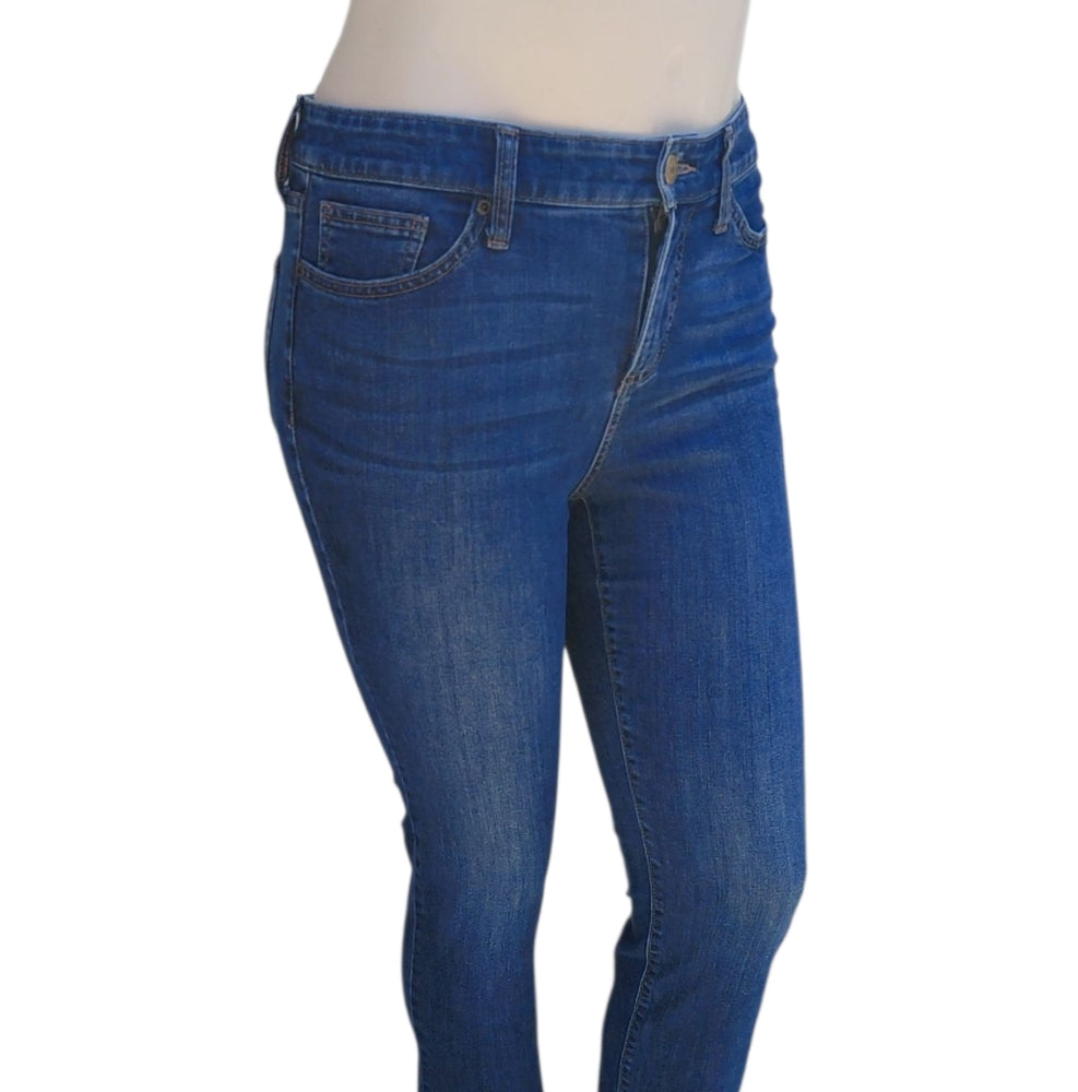 8224....St John's Bay Straight Leg Jeans Size 10P