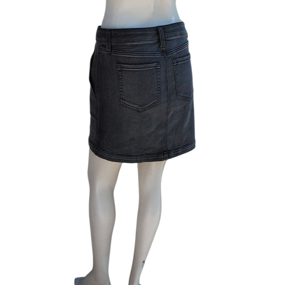8231....Cat&Jack Gray Button-Front Denim Skirt Size XL (14) Waist 28", 14"Rise