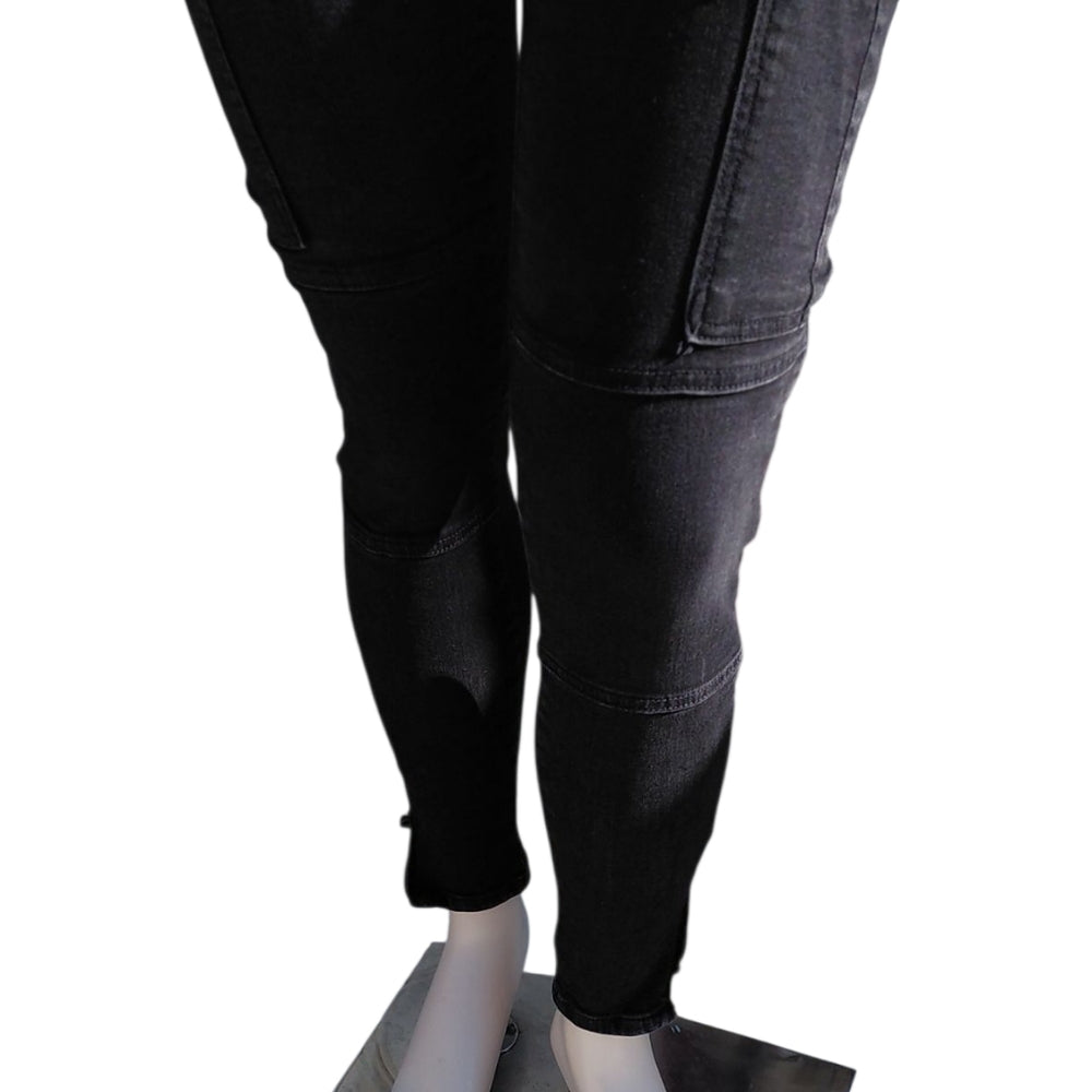 8226....Women's Black Zara Cargo Jeans Size 36, 26" Inseam 11"Rise