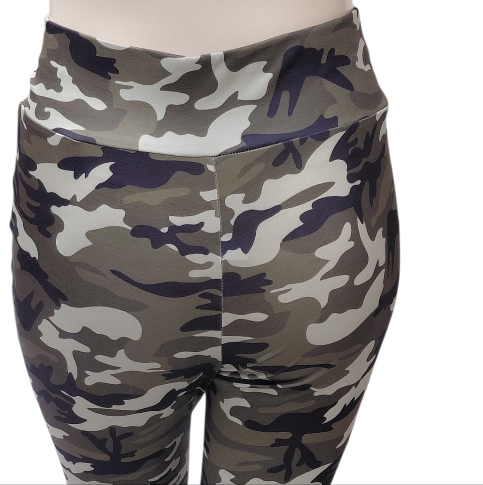 8204.....Camouflage Women's Pants Size XXL