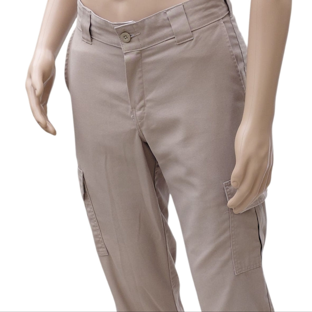 8203....Men's Dickies Straight Leg Pants Size 30X32