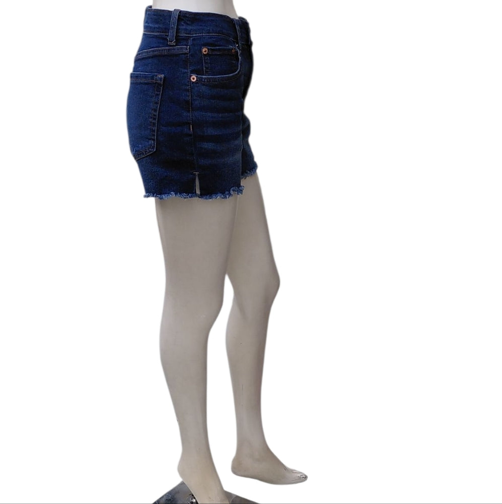8209.....No Boundaries Denim Blue Women's Shorts Size 7