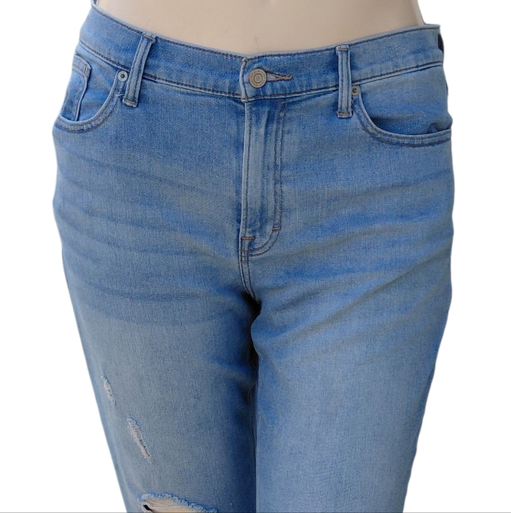8212....Women's Lucky Brand Blue Distressed Jeans Size 14/32