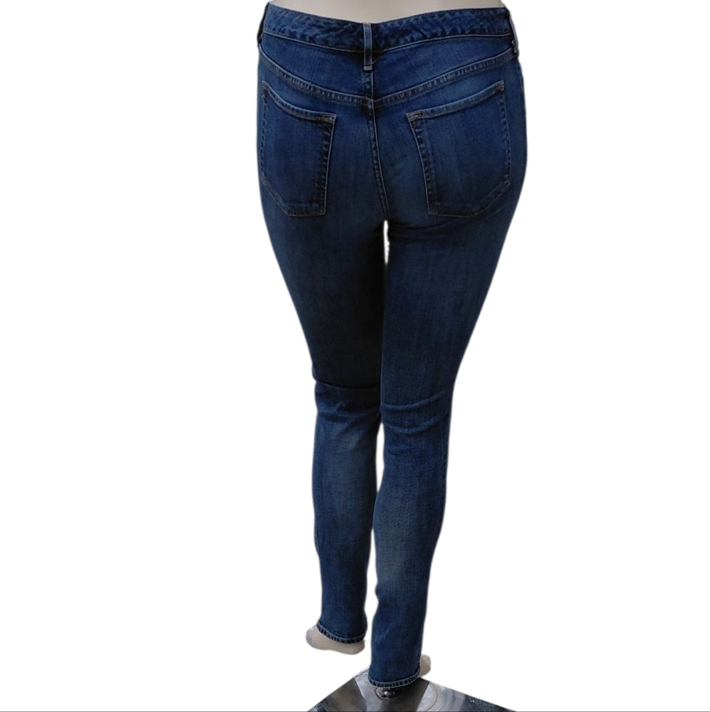 8234....Women's Eddie Bauer Jeans Size 8