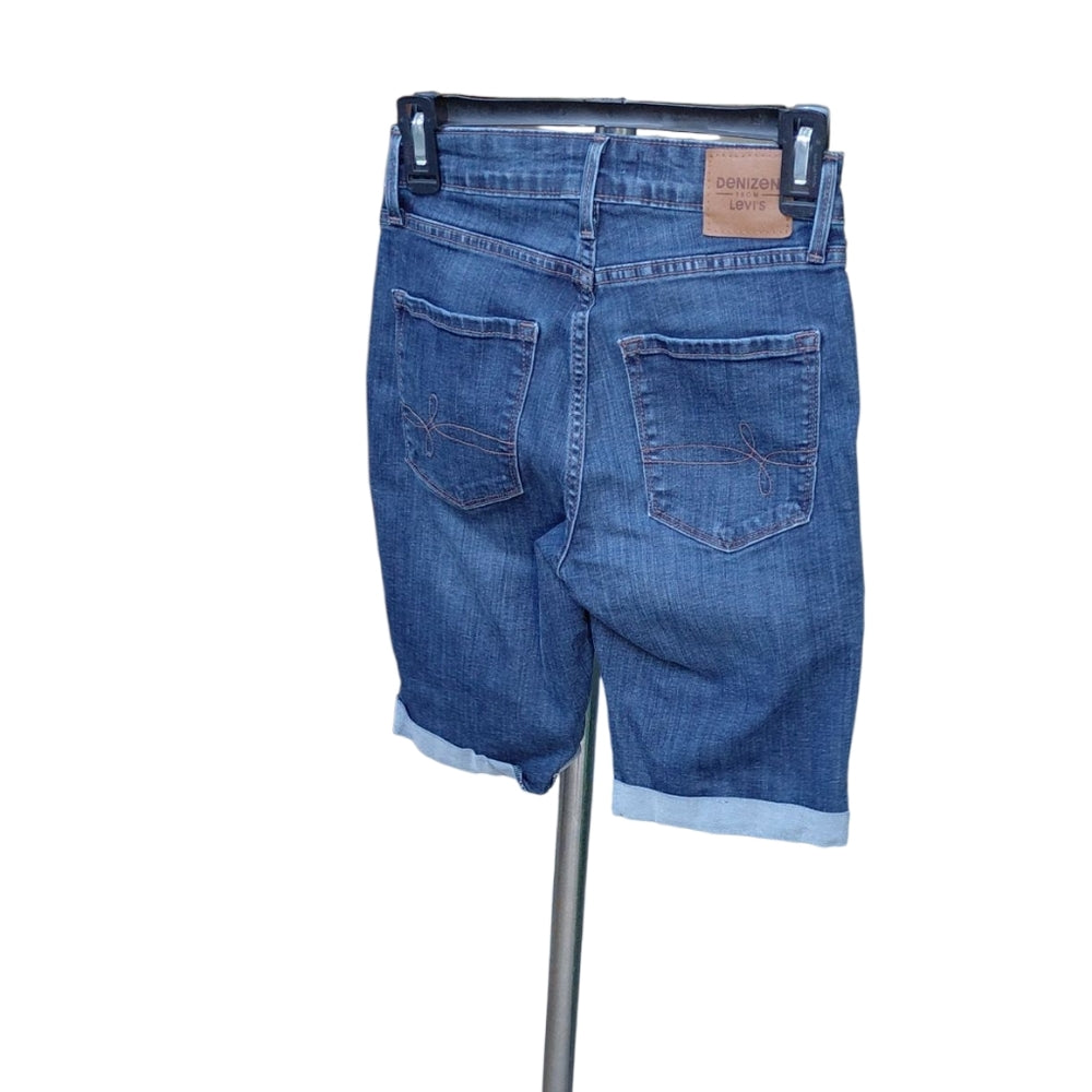 8246.....Denizen by Levi's Denim Jean Shorts Size 2 W26