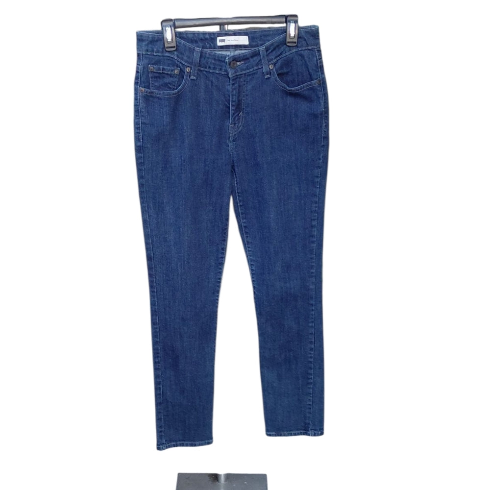8233....Levi Strauss Mid Rise Classic Jeans Size 10M