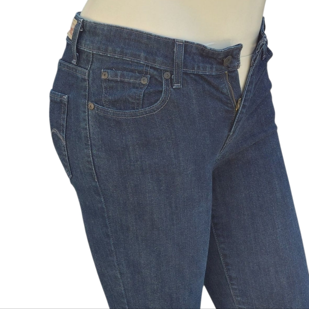 8233....Levi Strauss Mid Rise Classic Jeans Size 10M
