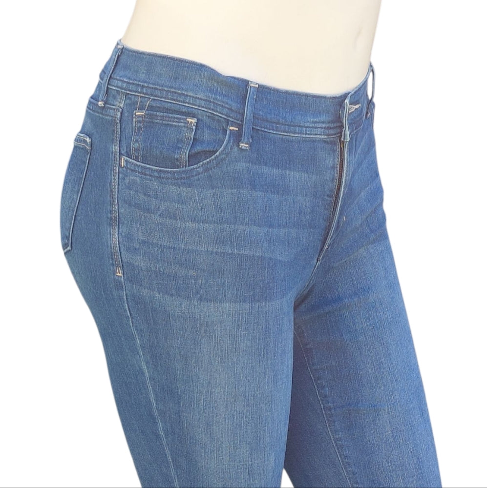 8245.....Old Navy Denim Capri Jeans Size 10 Reg