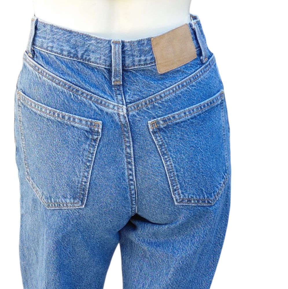 8262.....Women's Cotton-On Jeans Size 24