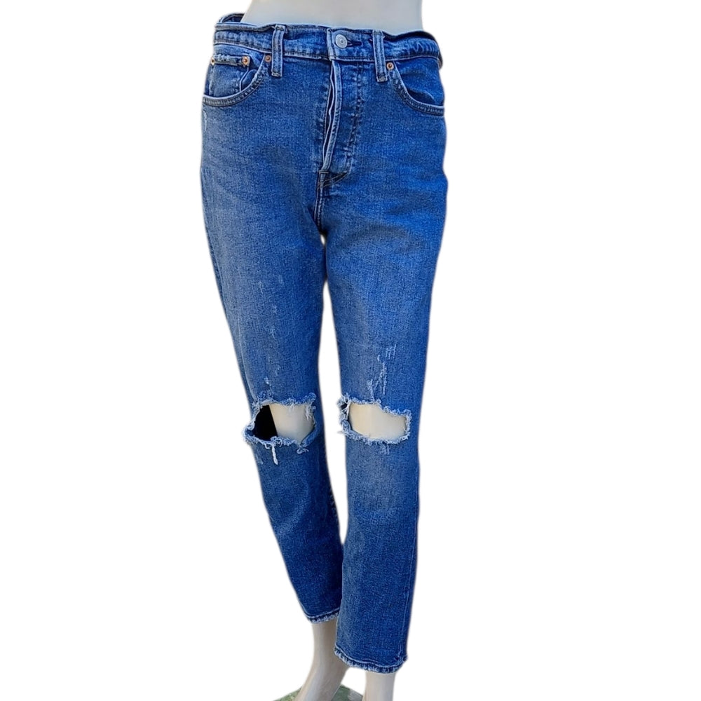 8263.....Levi Wedgie Straight Leg Jeans Size 30