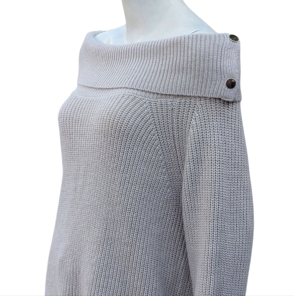 8275....Women's Off-Shoulder Cream Sweater Size XL/TG