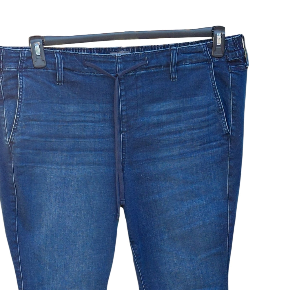 8276....Torrid Straight Leg Denim Jeans Size 2S