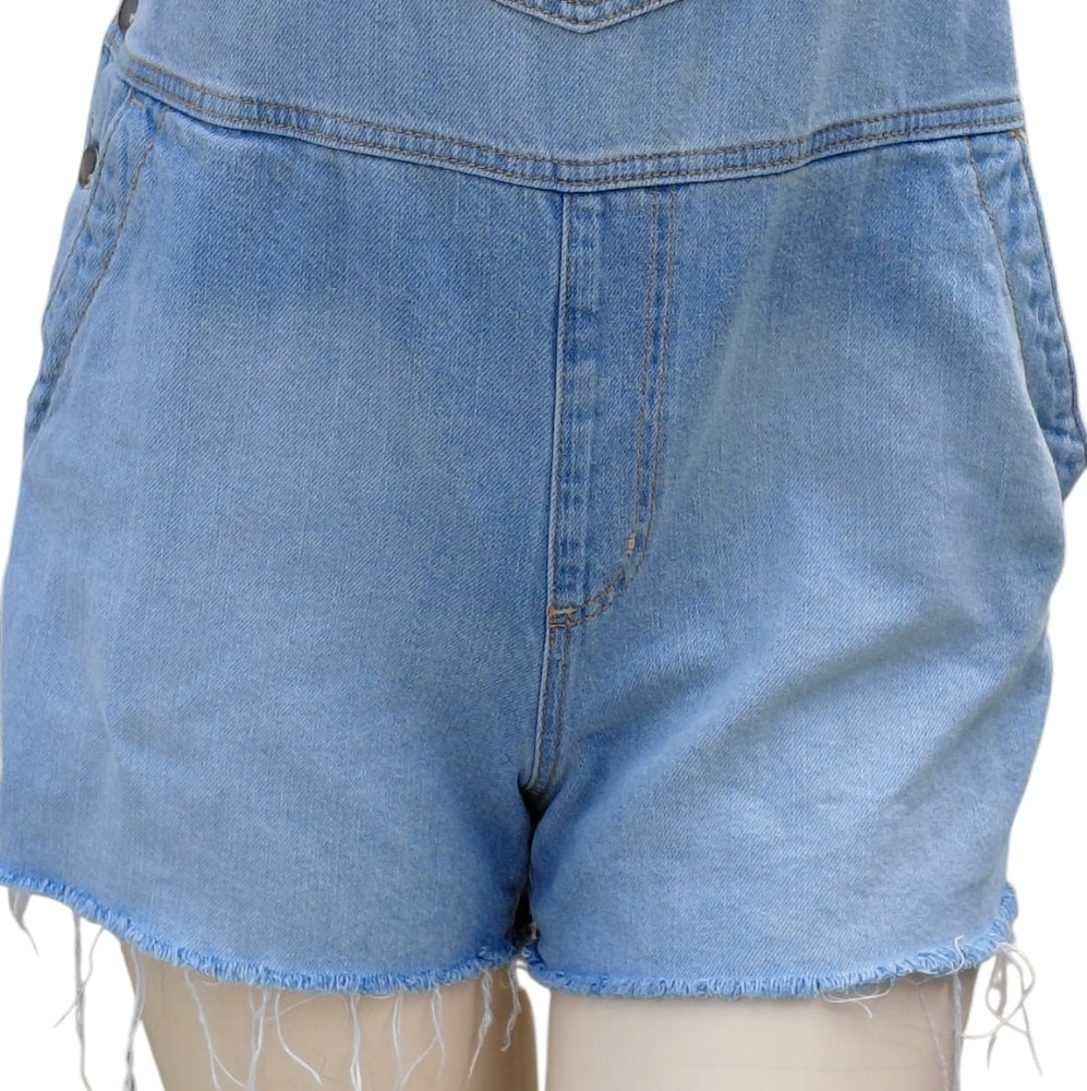8269...Universal Thread Denim Blue Overall Shorts Size 10