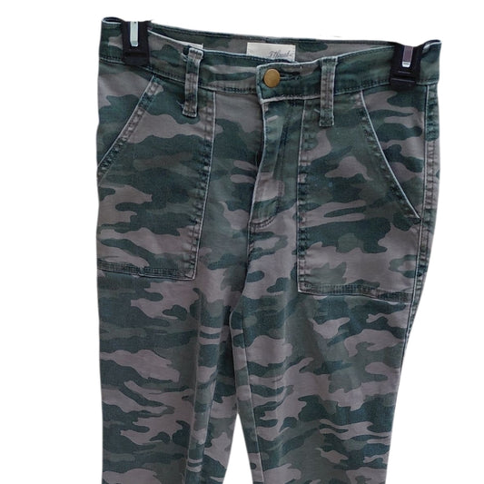 8286.....Camouflage Cargo Pants Size 00/24