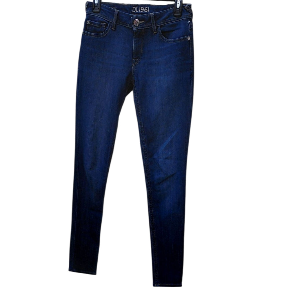 8285....DL1961 Women's Blue Jeans Size 27
