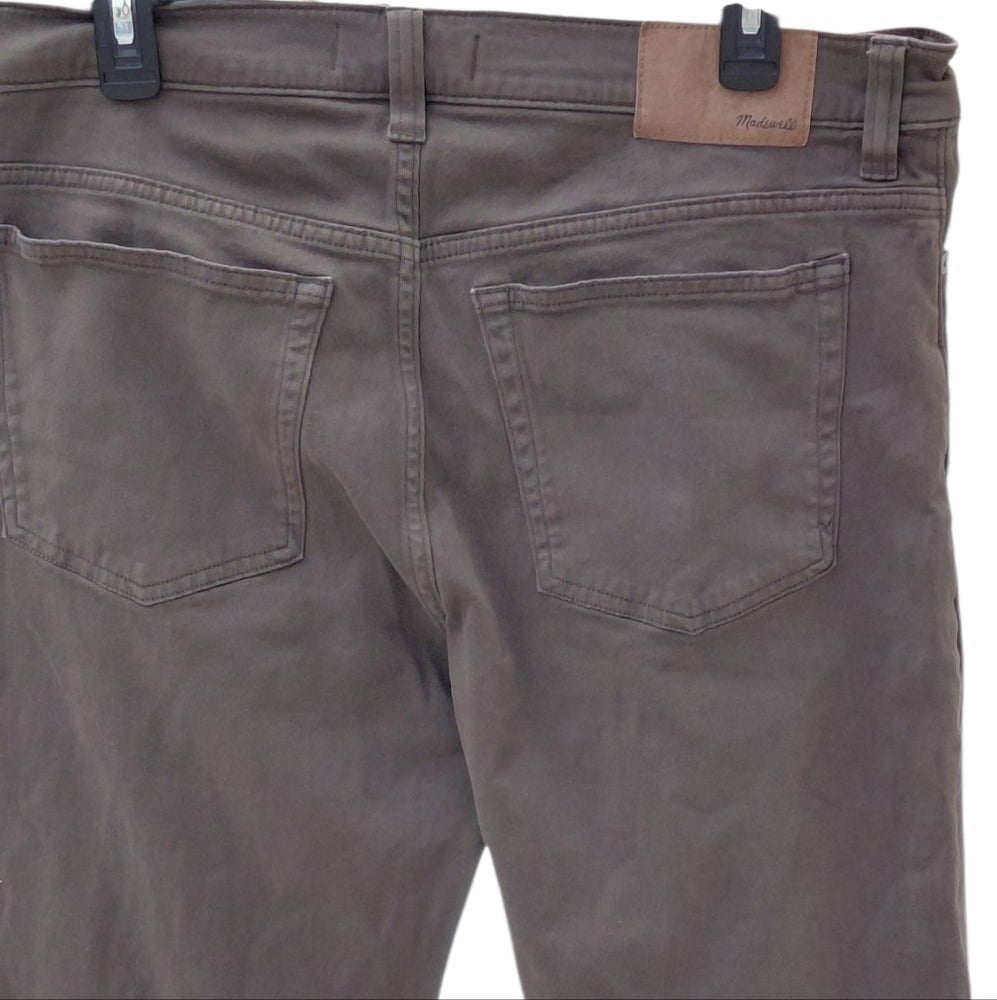 8290...Men's Green Madewell Straight Leg Jeans Size W33 L30