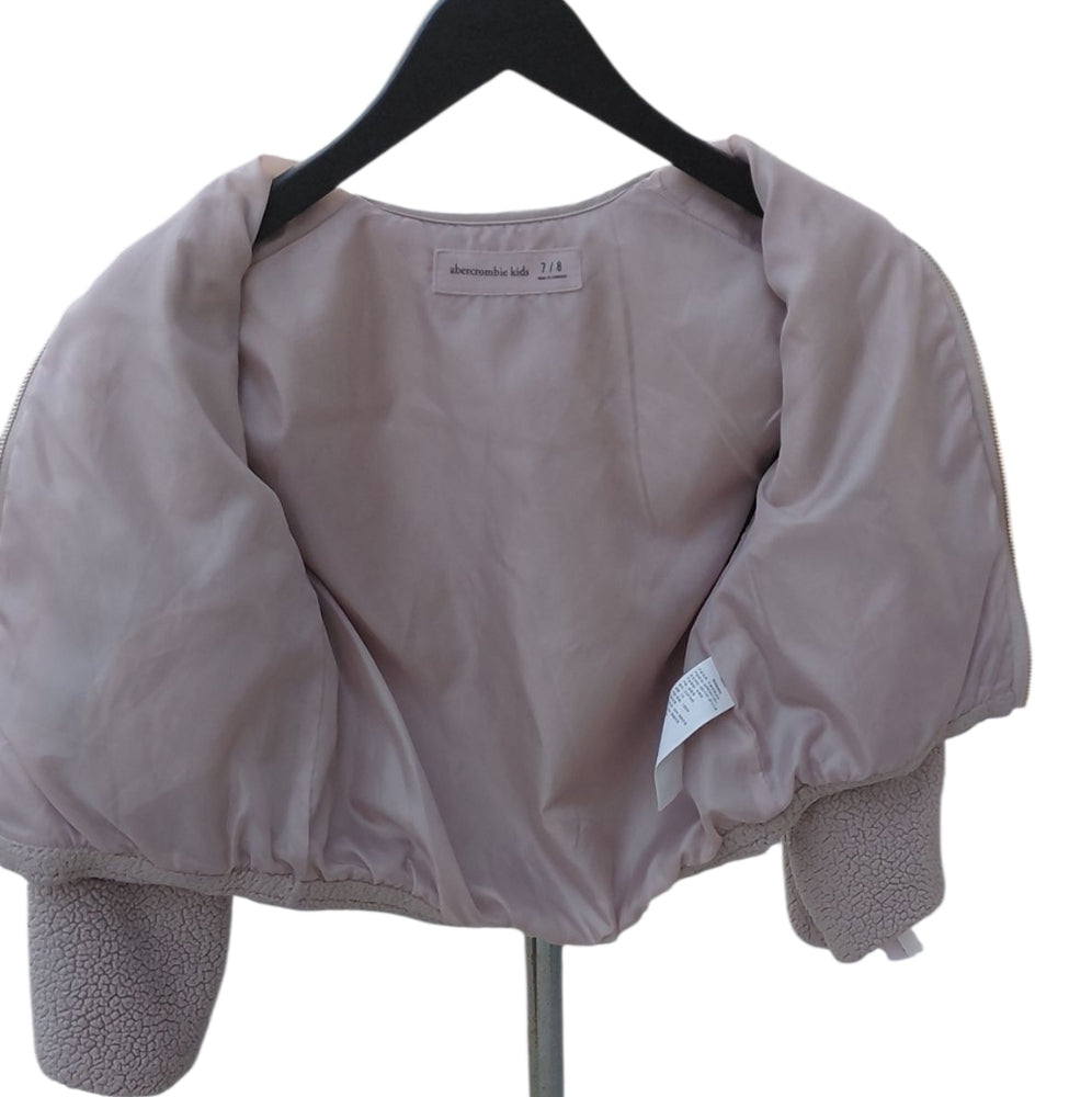 8289....Cozy Kids' Sherpa Jacket Size 7/8