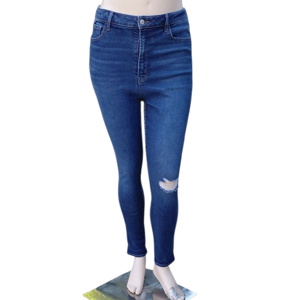 8259. ....Women's Old Navy Jeans Size 16