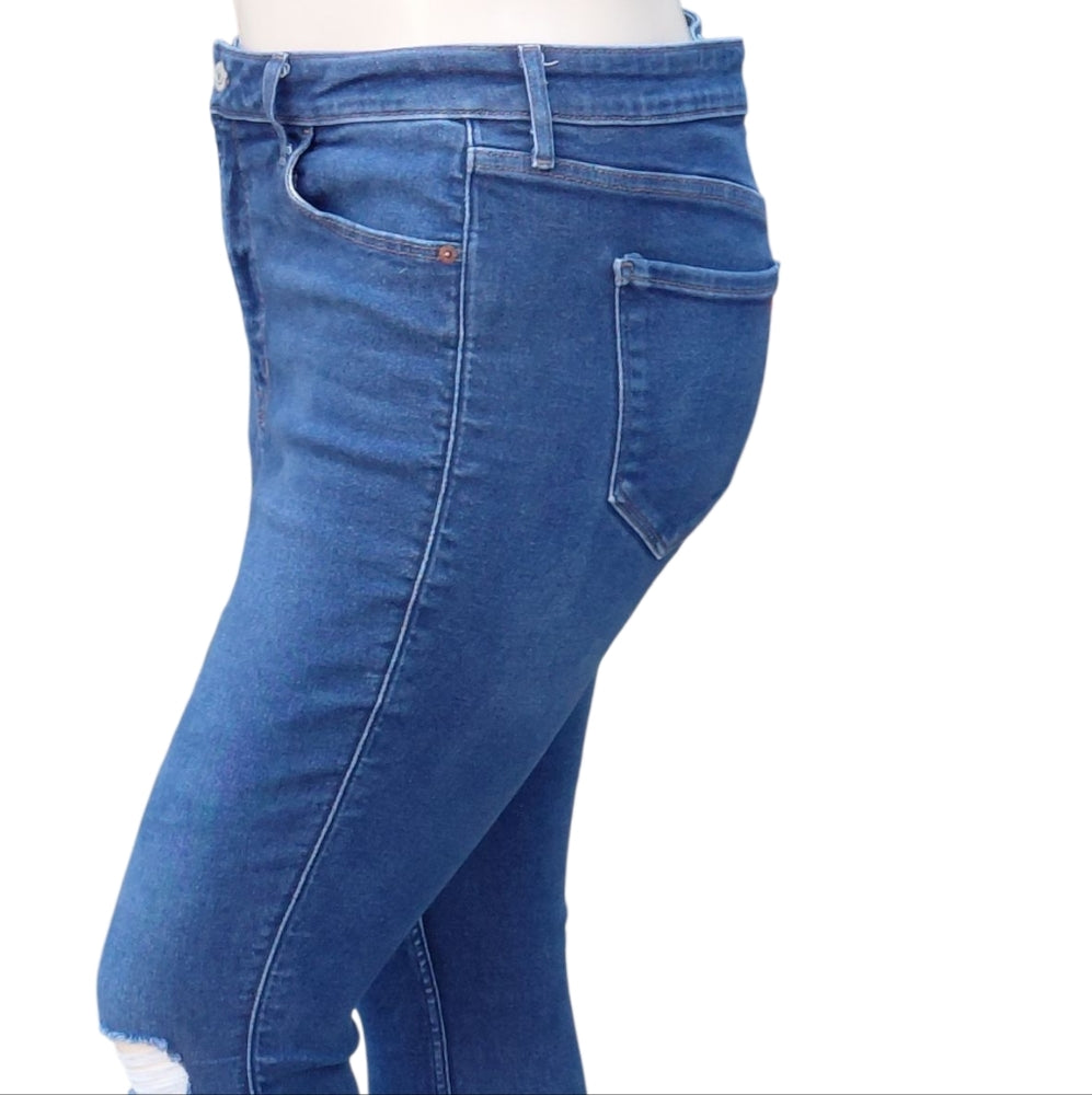 8259. ....Women's Old Navy Jeans Size 16